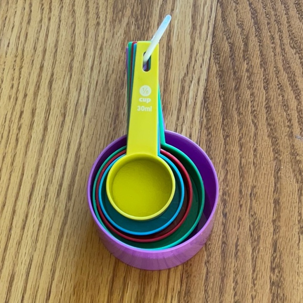 Colorful Measuring Cups Set